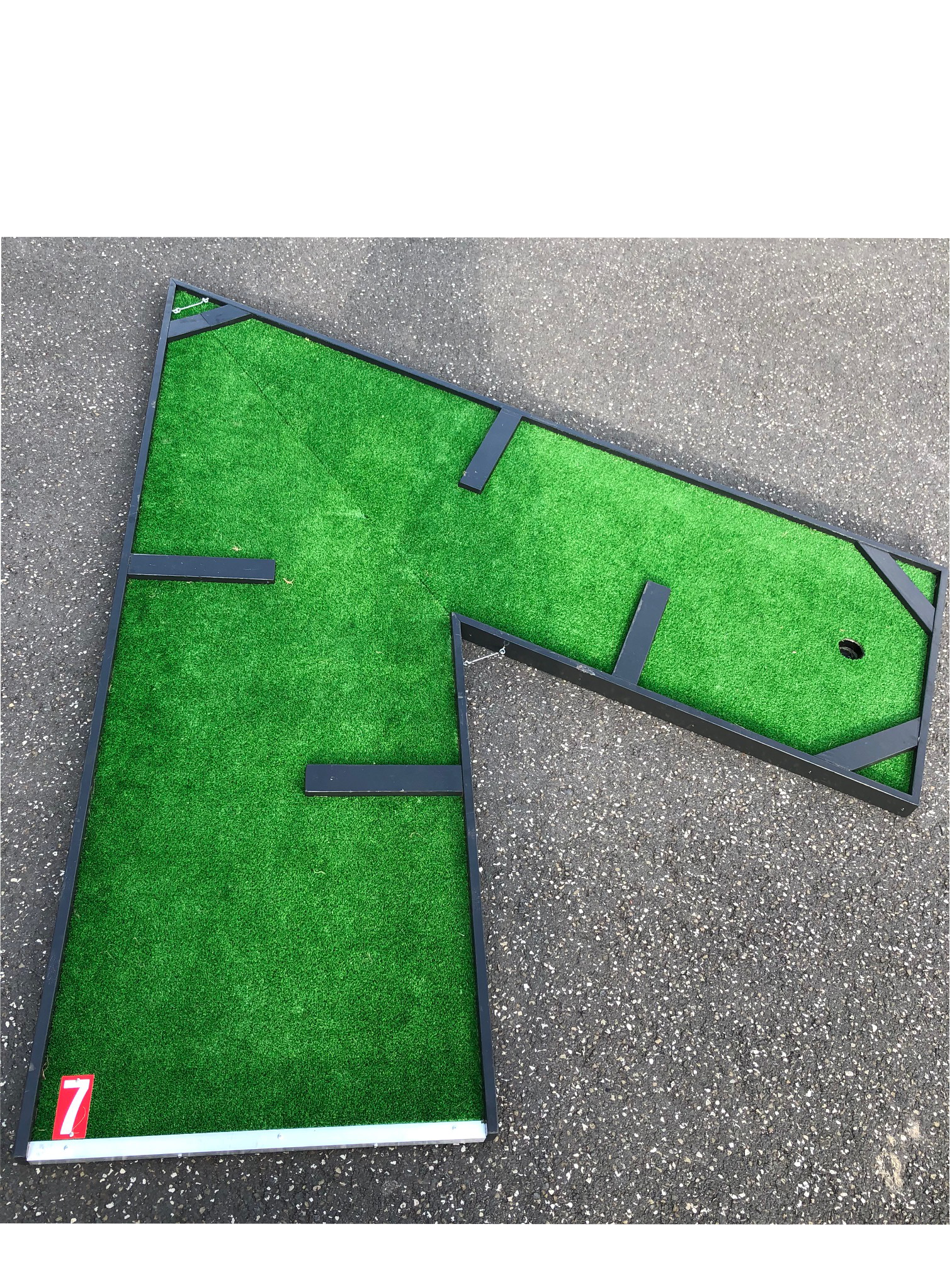 MINI GOLF