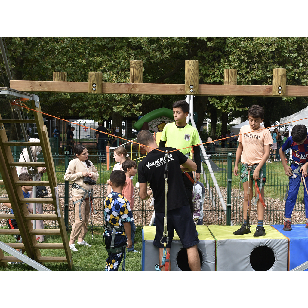 ENCADREMENT ACCRO